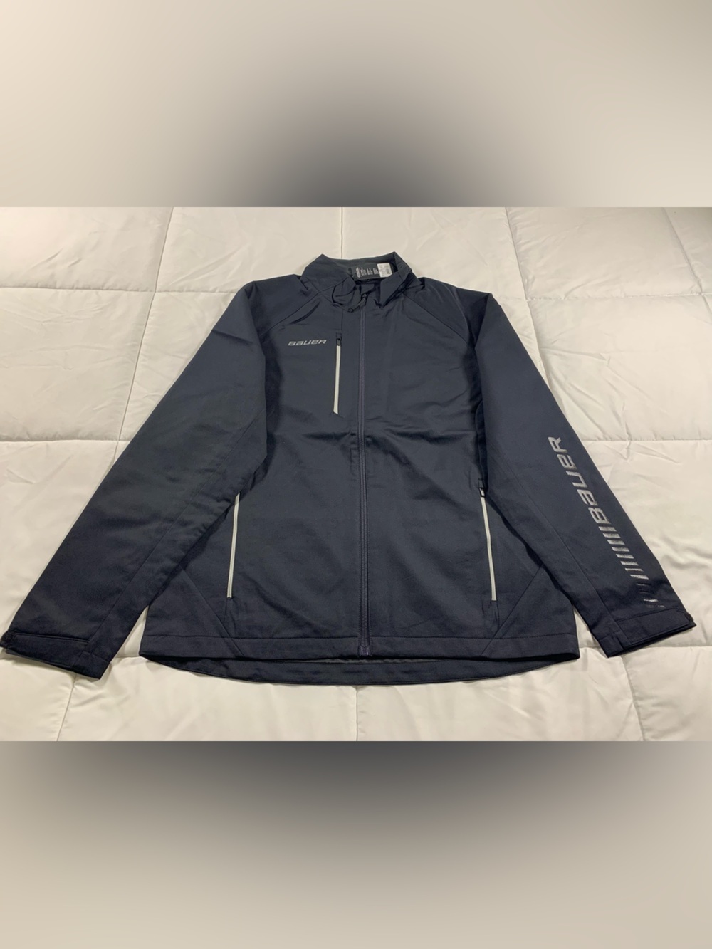 New with tags BAUER lightweight unisex jacket size M